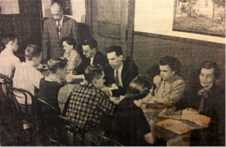 Students registering for classes at St. Clair County Community College, 1973.