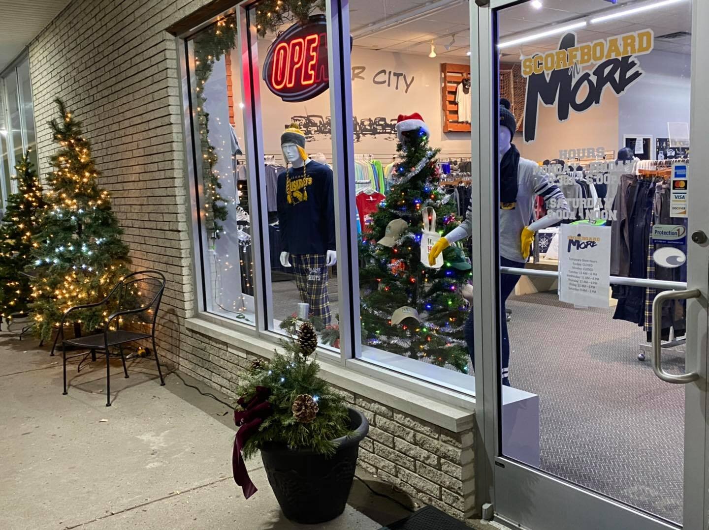 Scoreboard N More in Algonac