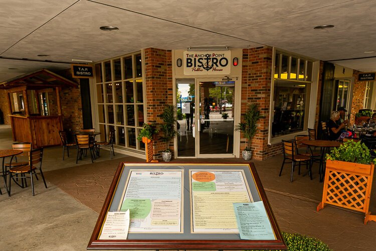 New restaurants and stores are opening in Riverview Plaza.