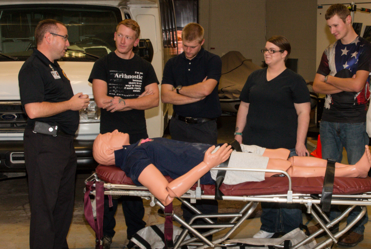 Health Science students learn about emergency scenarios.