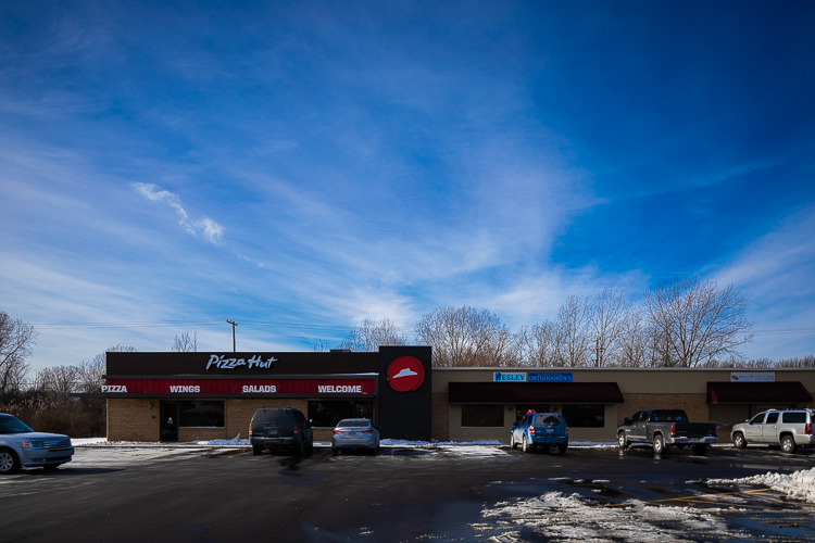Pizza Hut has returned to Marysville.