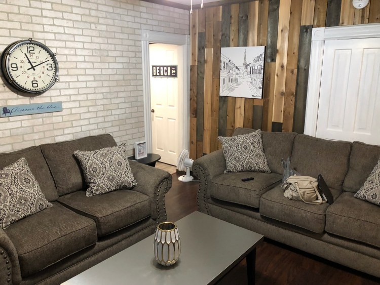 A welcoming space is what many Airbnb customers look for in a rental.