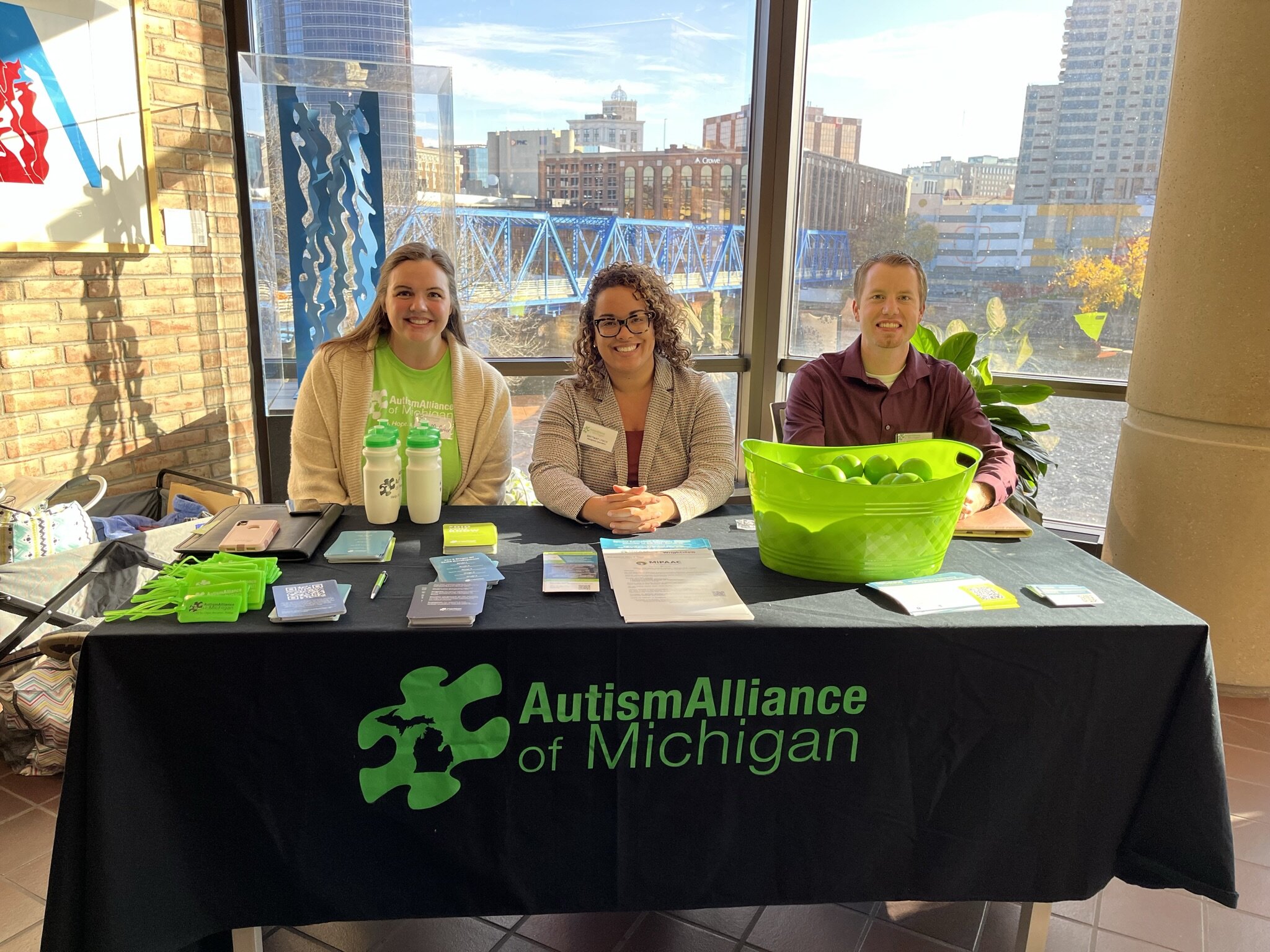 MI-Navigators provide free professional consultation on clinical, educational, insurance, vocational, public safety, policy, and legal issues.