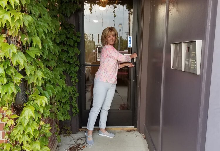 Anita Varty prepares for the first glimpse of her shop, MI Passion.