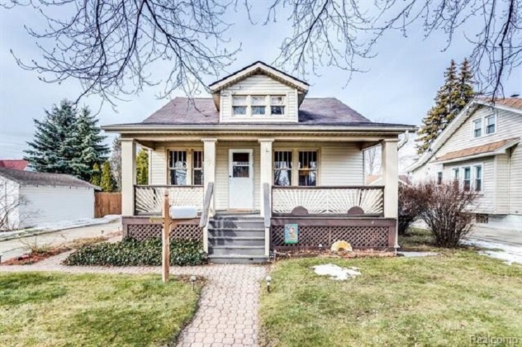 Looking for a new home or investment? This 16th Street property could be for you.